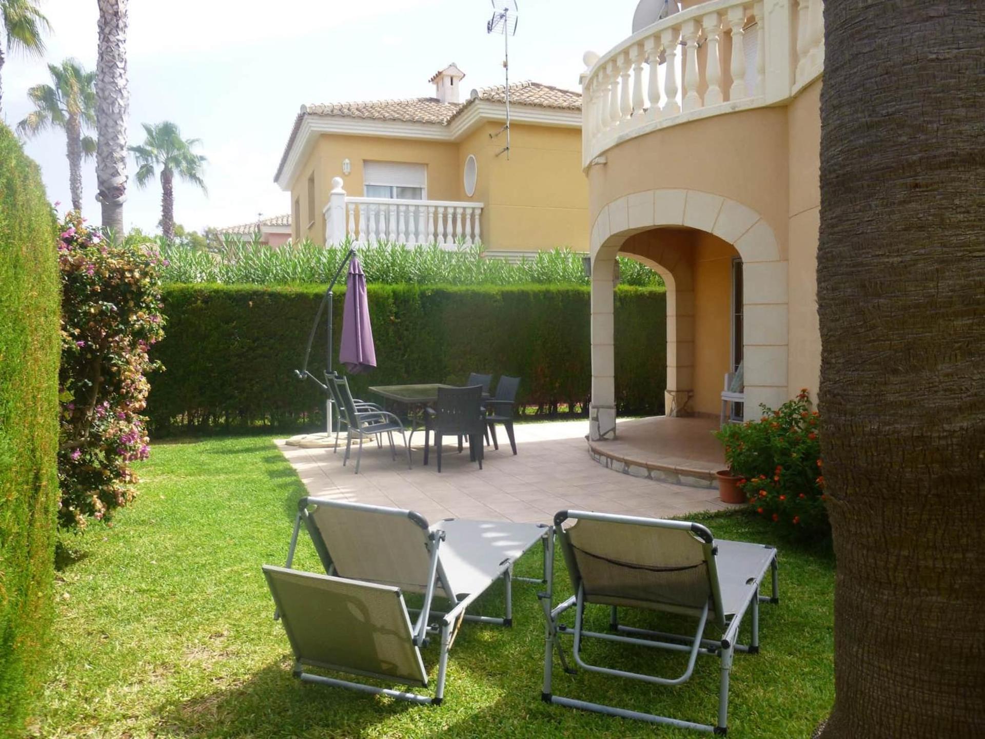 Con Jardin Y Piscina A 30m Del Mar *